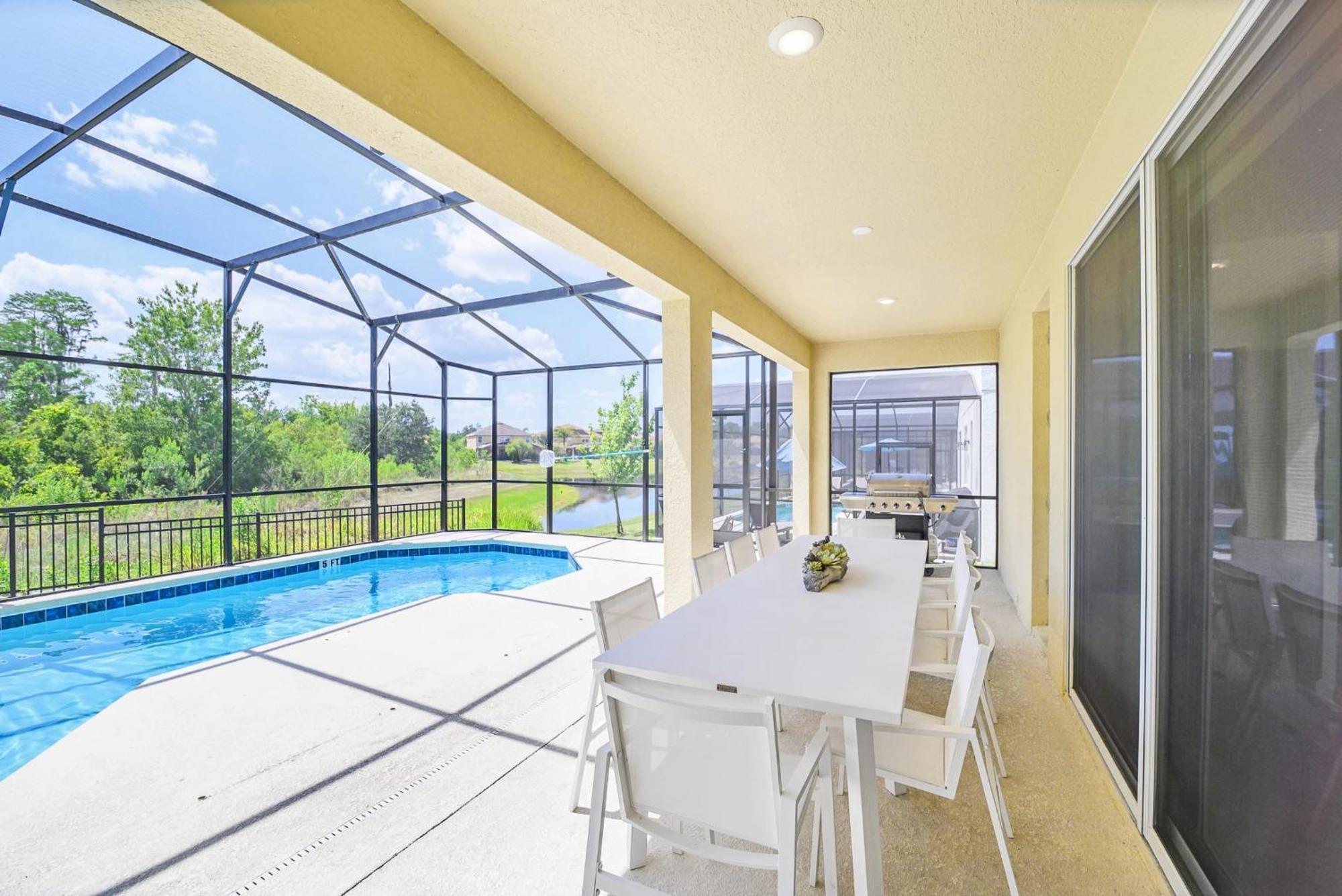 Stunning 9br - Family With Private Pool, Hot Tub, Games And Bbq! Holiday home