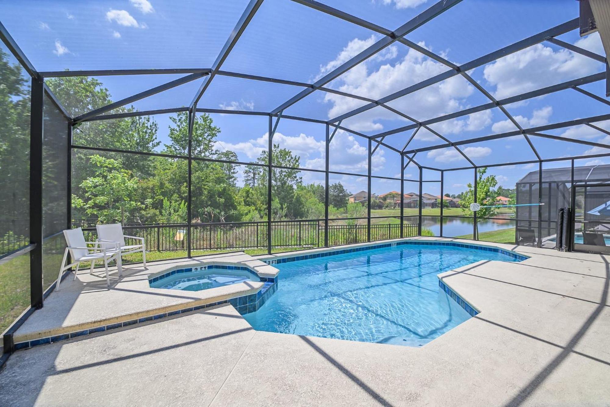 Holiday home Stunning 9br - Family With Private Pool, Hot Tub, Games And Bbq!