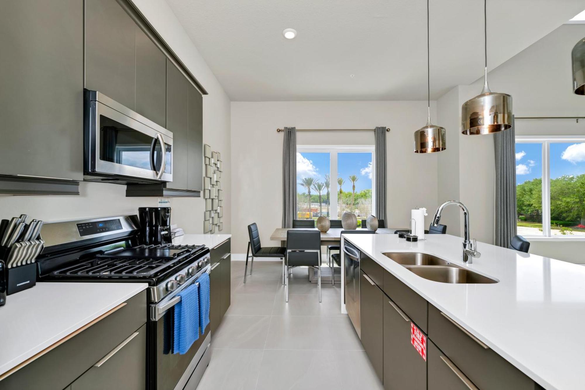 Spacious Modern With Pool Table, Rooftop Terrace And Large Loft Reunion Water Park Access Near At Spectrum Orlando By Rentyl B34-246 Apartment