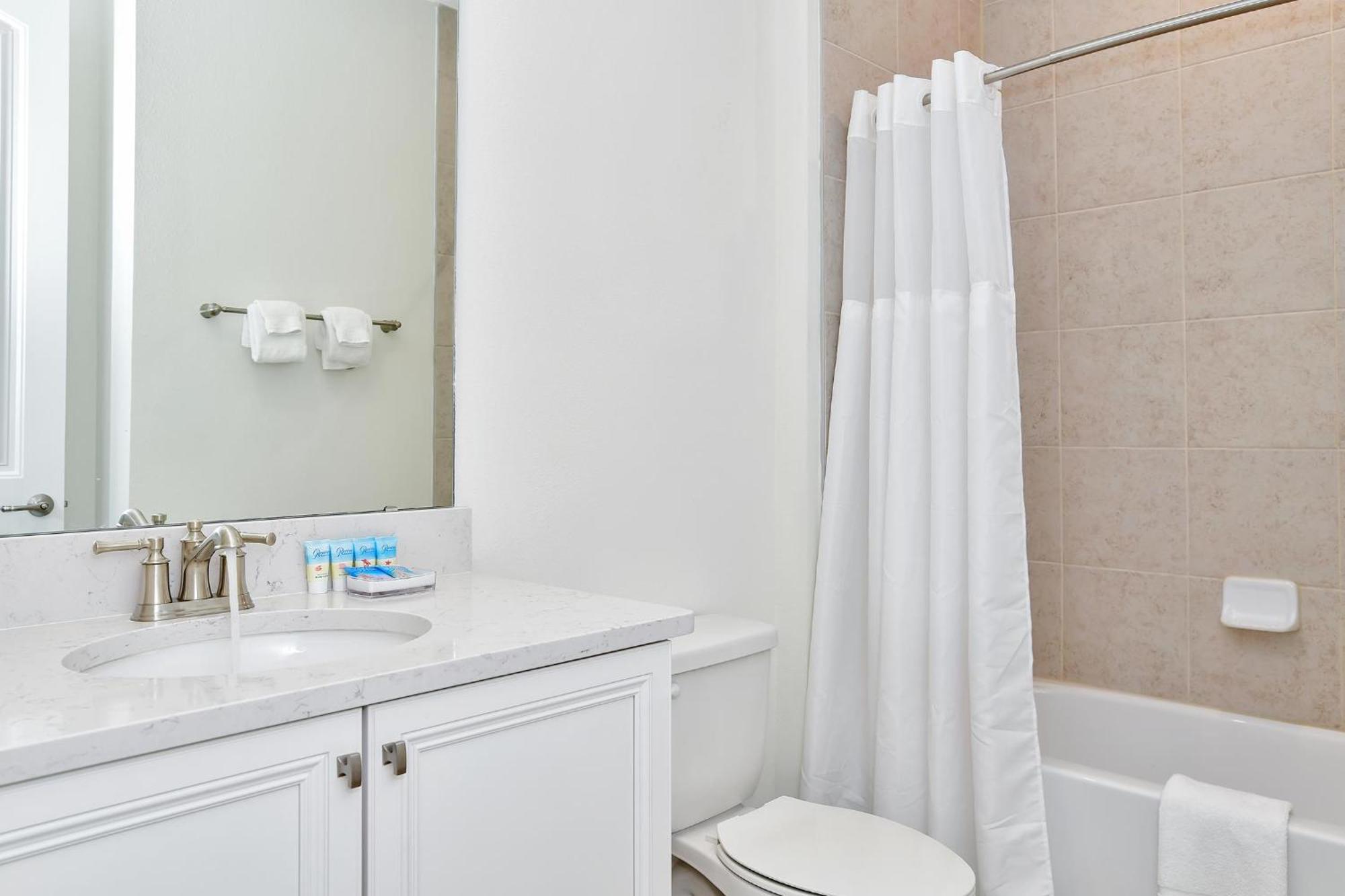 Villa Vibrant Near With Margaritaville Access - 3136cs