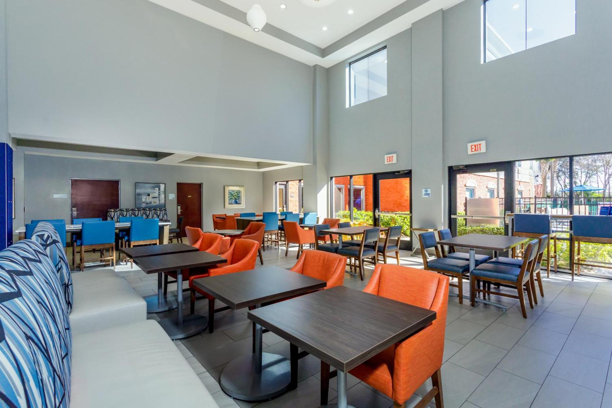 Express Orlando-ocoee East By Ihg 3*