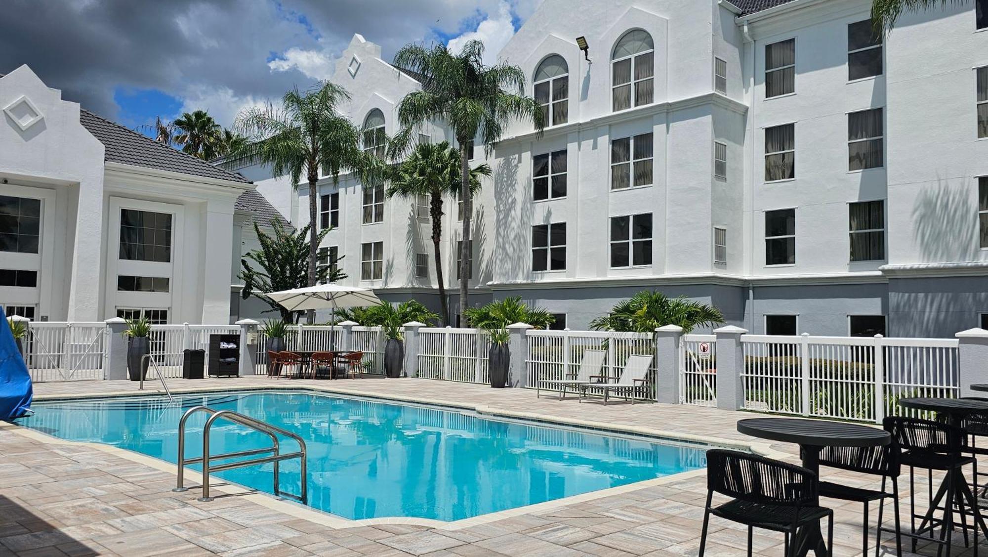 Surestay By Western Orlando Buena Vista Lake Buena Vista