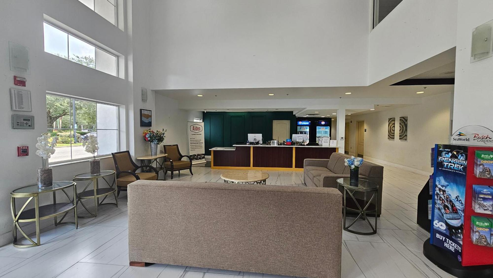 Surestay By Western Orlando Buena Vista Hotel 3*