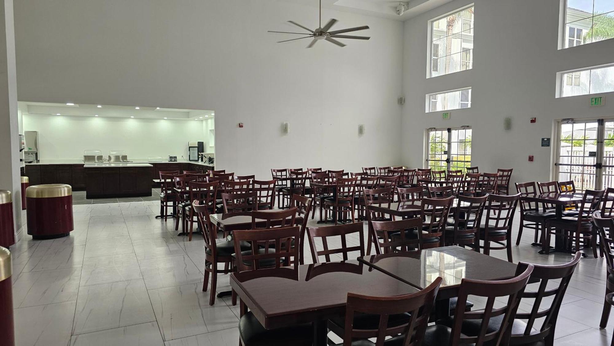 Hotel Surestay By Western Orlando Buena Vista Lake Buena Vista