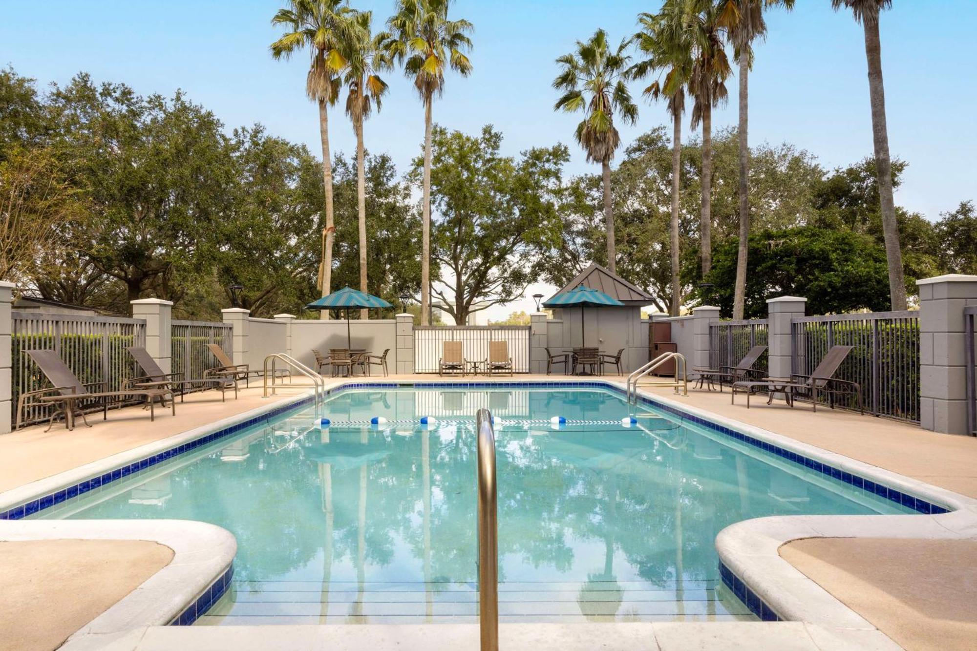 Hotel Hyatt Place Airport 3*