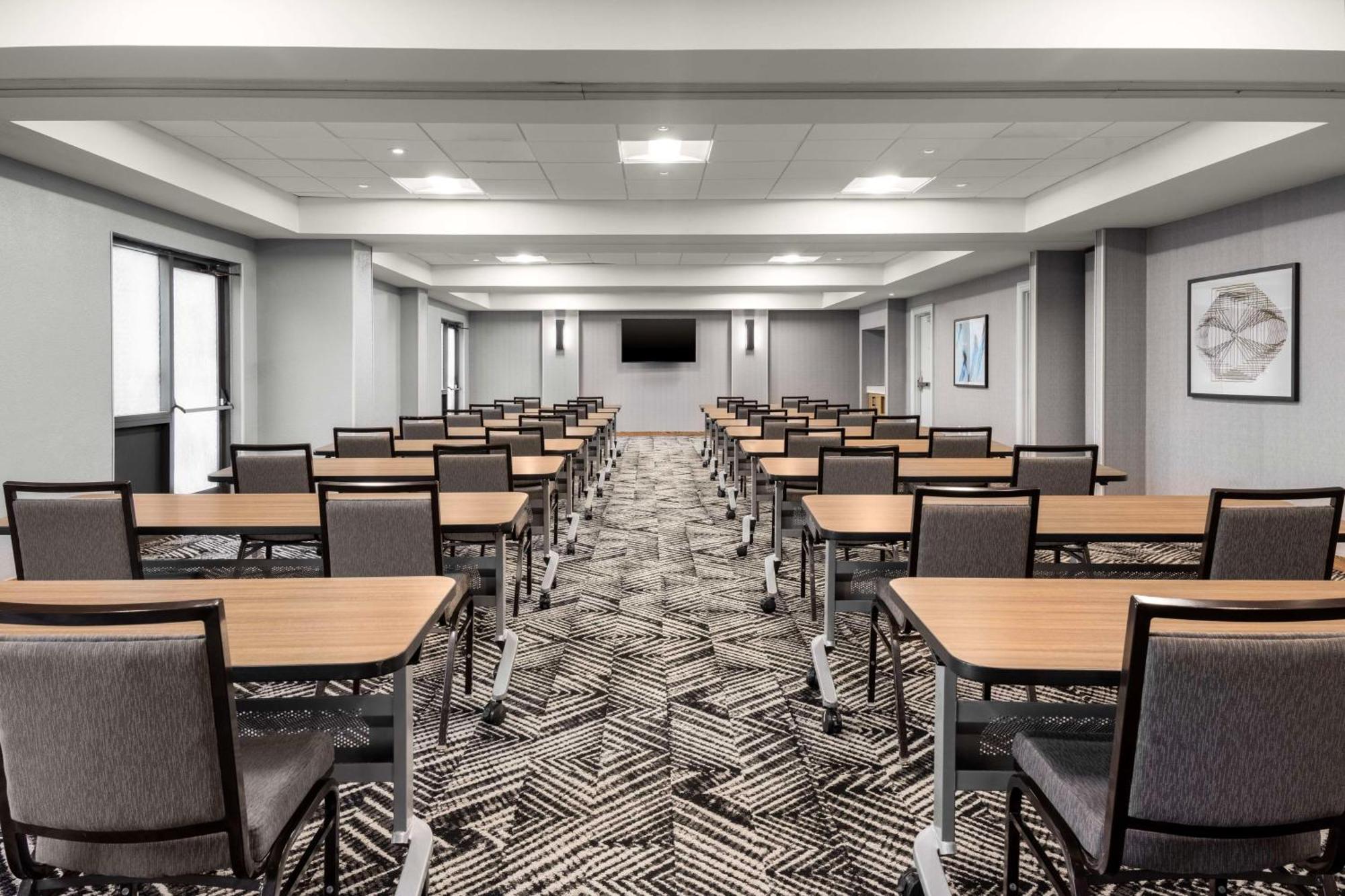 Hyatt Place Airport 3* Orlando