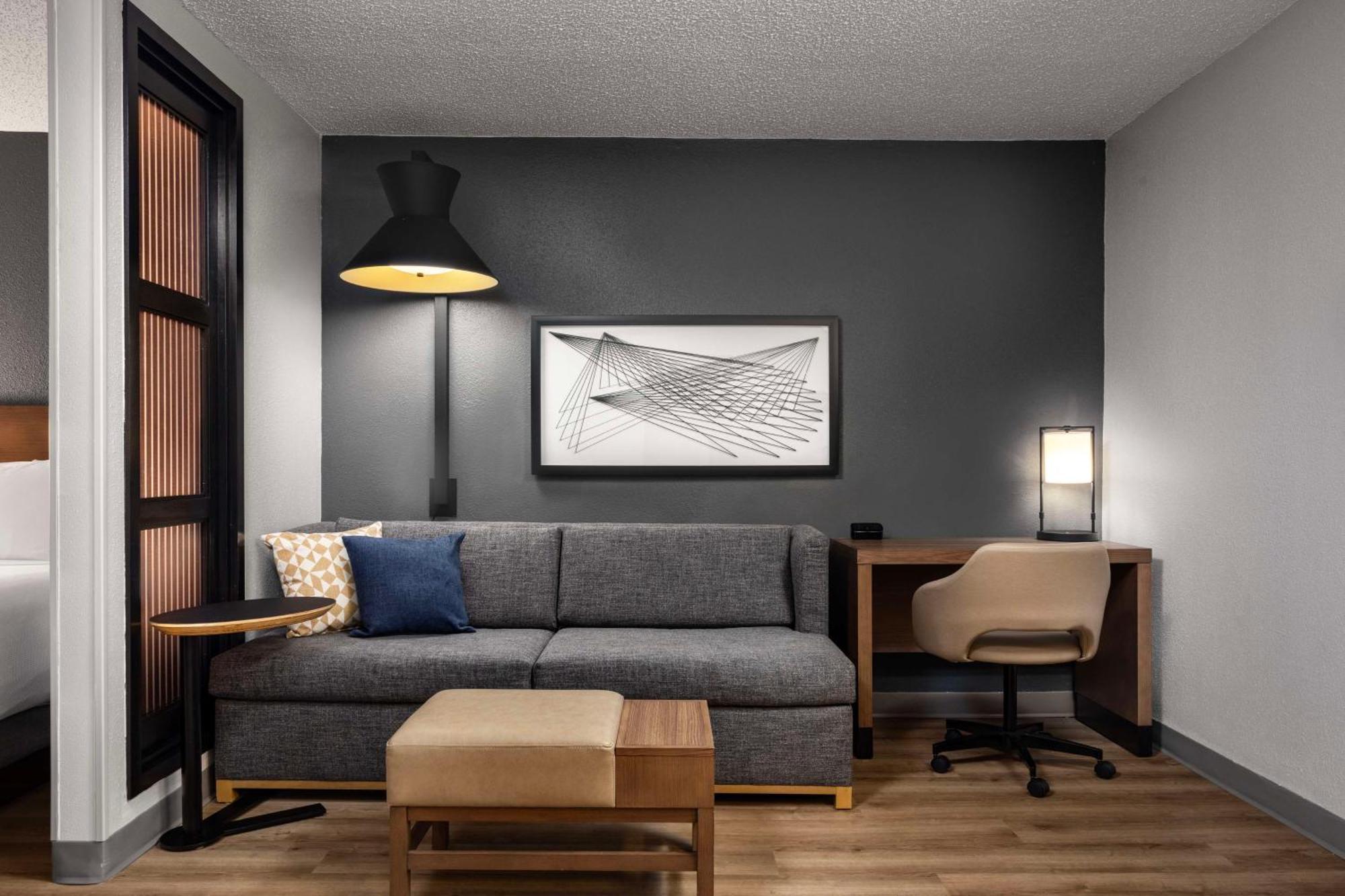 Hyatt Place Airport Hotel