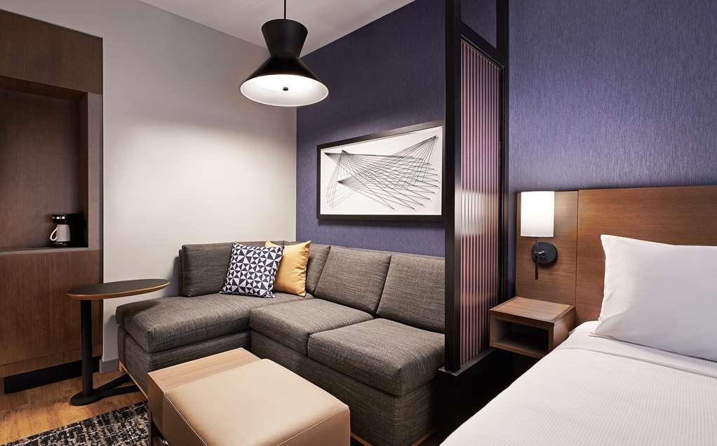 Hyatt Place Airport Hotel