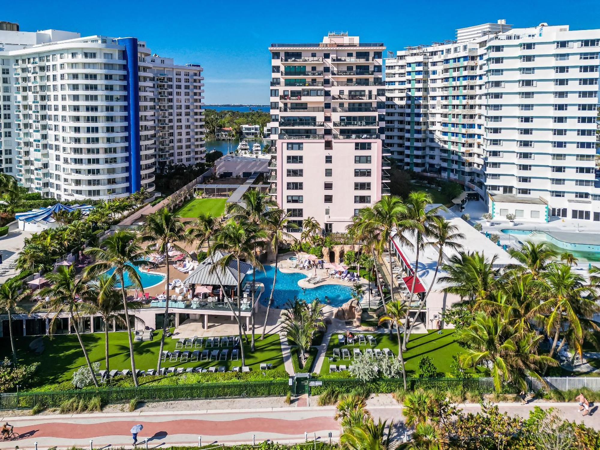 Huge Beachfront 2400sqft 5 Bedroom 5 Bathroom With Ocean View Miami Beach