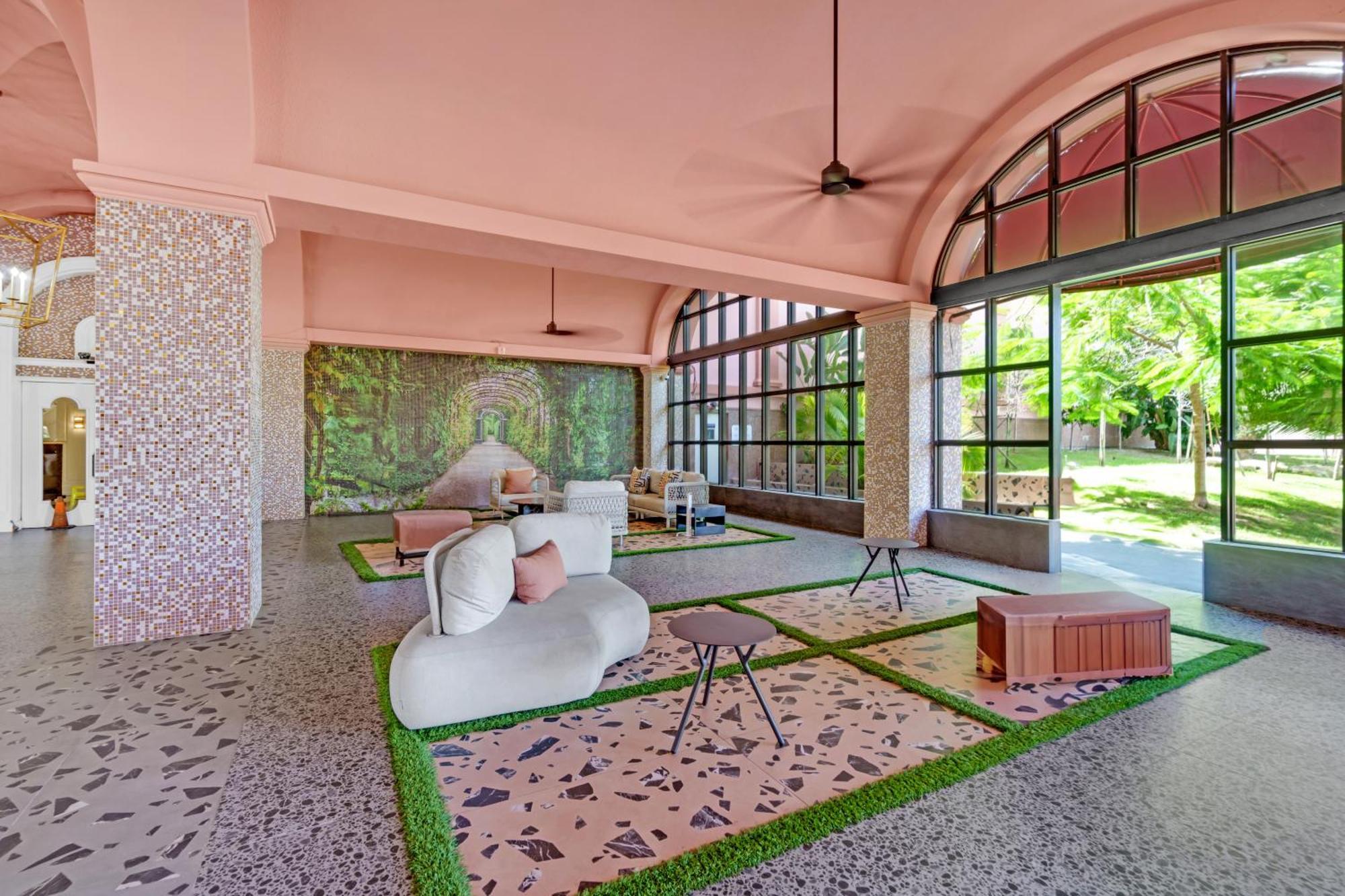 Huge Beachfront 2400sqft 5 Bedroom 5 Bathroom With Ocean View * Miami Beach