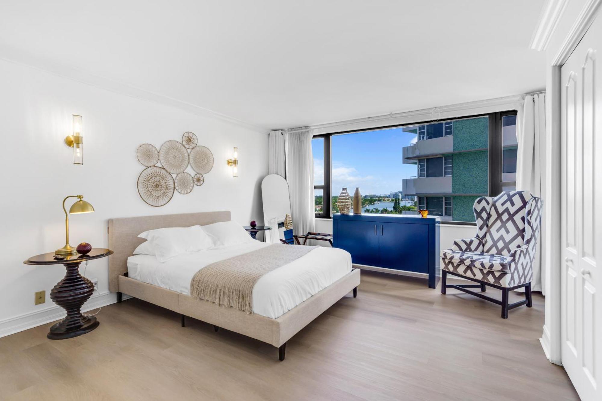 Huge Beachfront 2400sqft 5 Bedroom 5 Bathroom With Ocean View Apartment Miami Beach