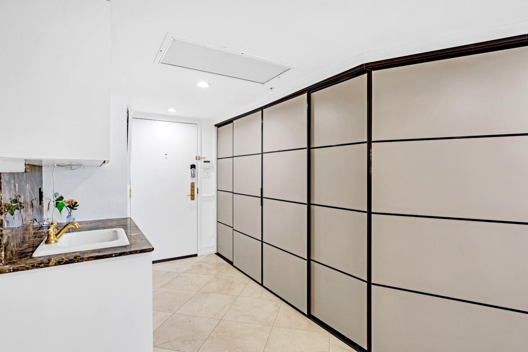 Huge Beachfront 2400sqft 5 Bedroom 5 Bathroom With Ocean View Miami Beach
