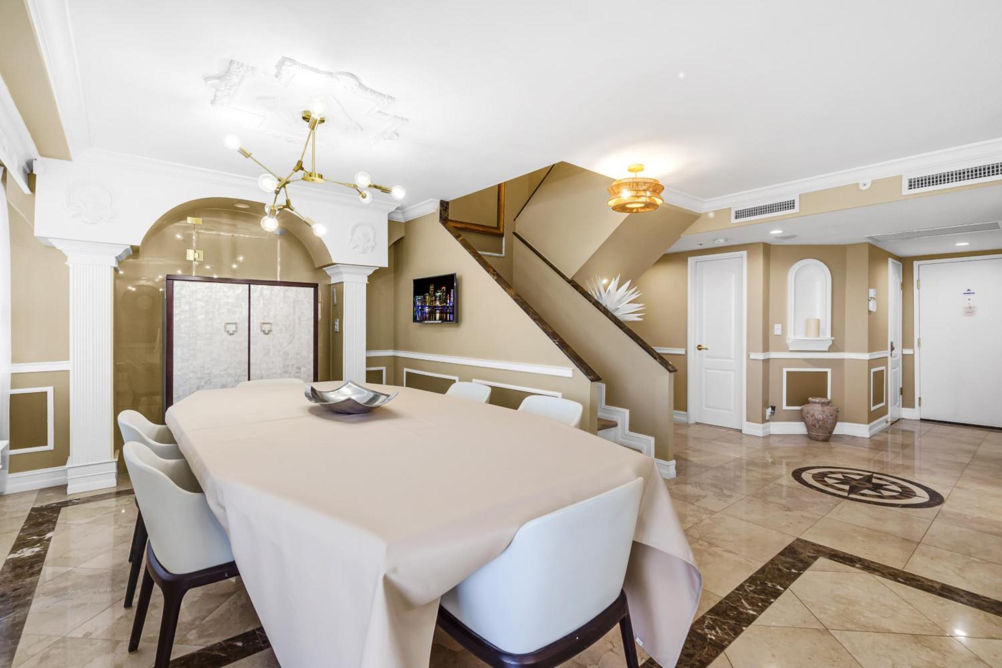 Huge Beachfront 2400sqft 5 Bedroom 5 Bathroom With Ocean View Miami Beach