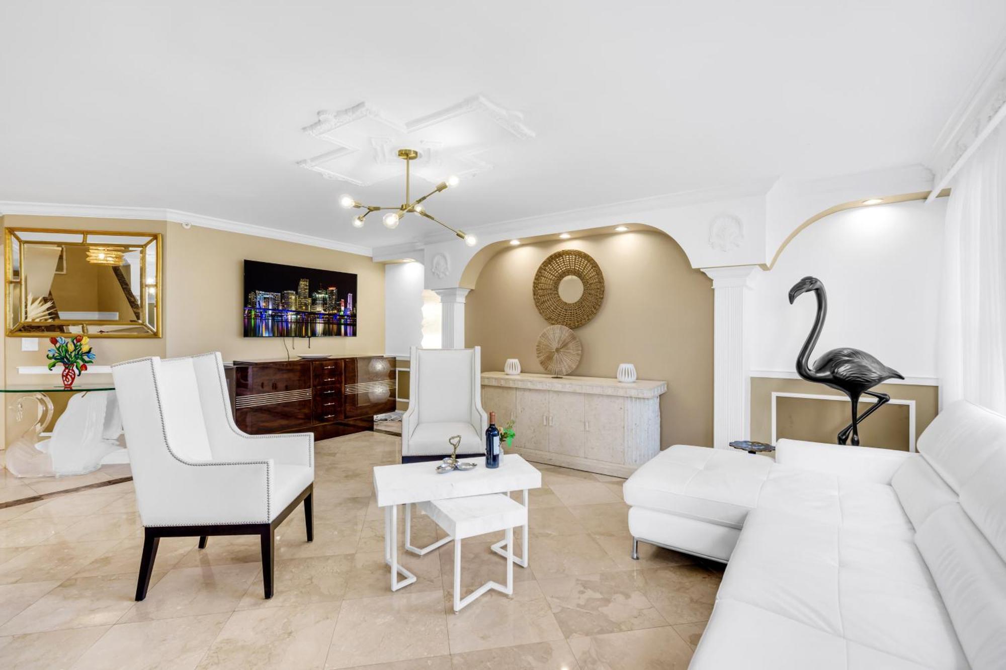 Huge Beachfront 2400sqft 5 Bedroom 5 Bathroom With Ocean View * Miami Beach