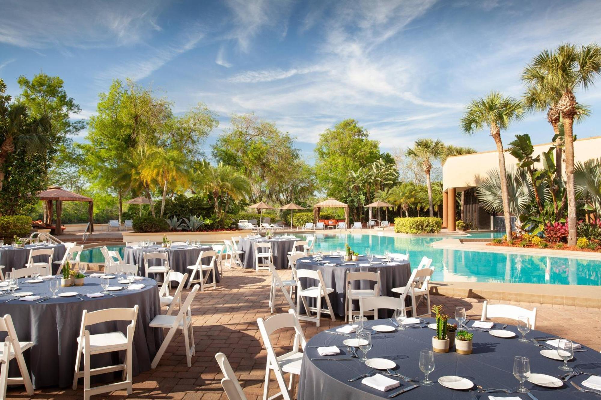Marriott Airport Lakeside Hotel 4*