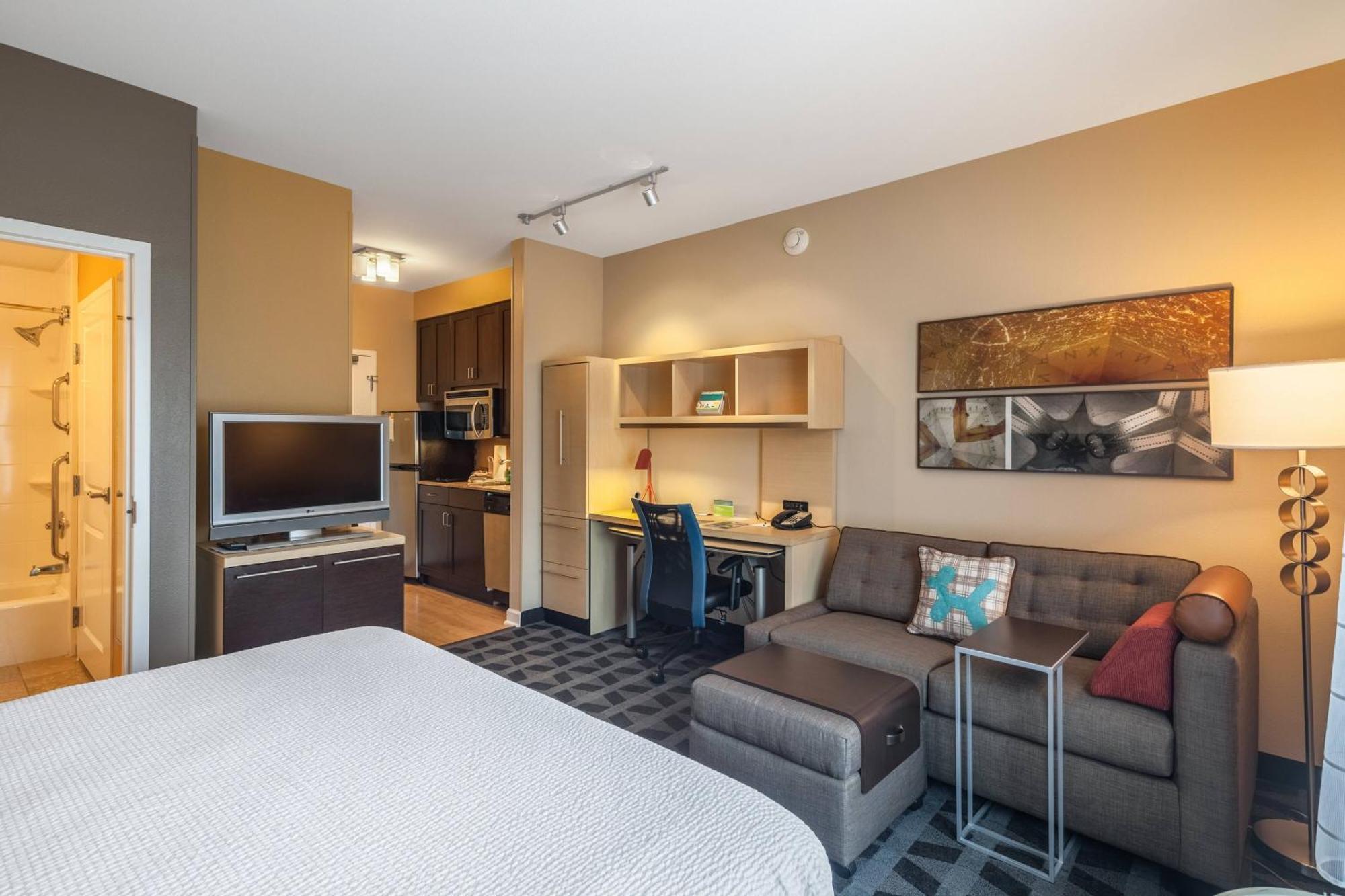 Towneplace Butler Boulevard Hotel 3*