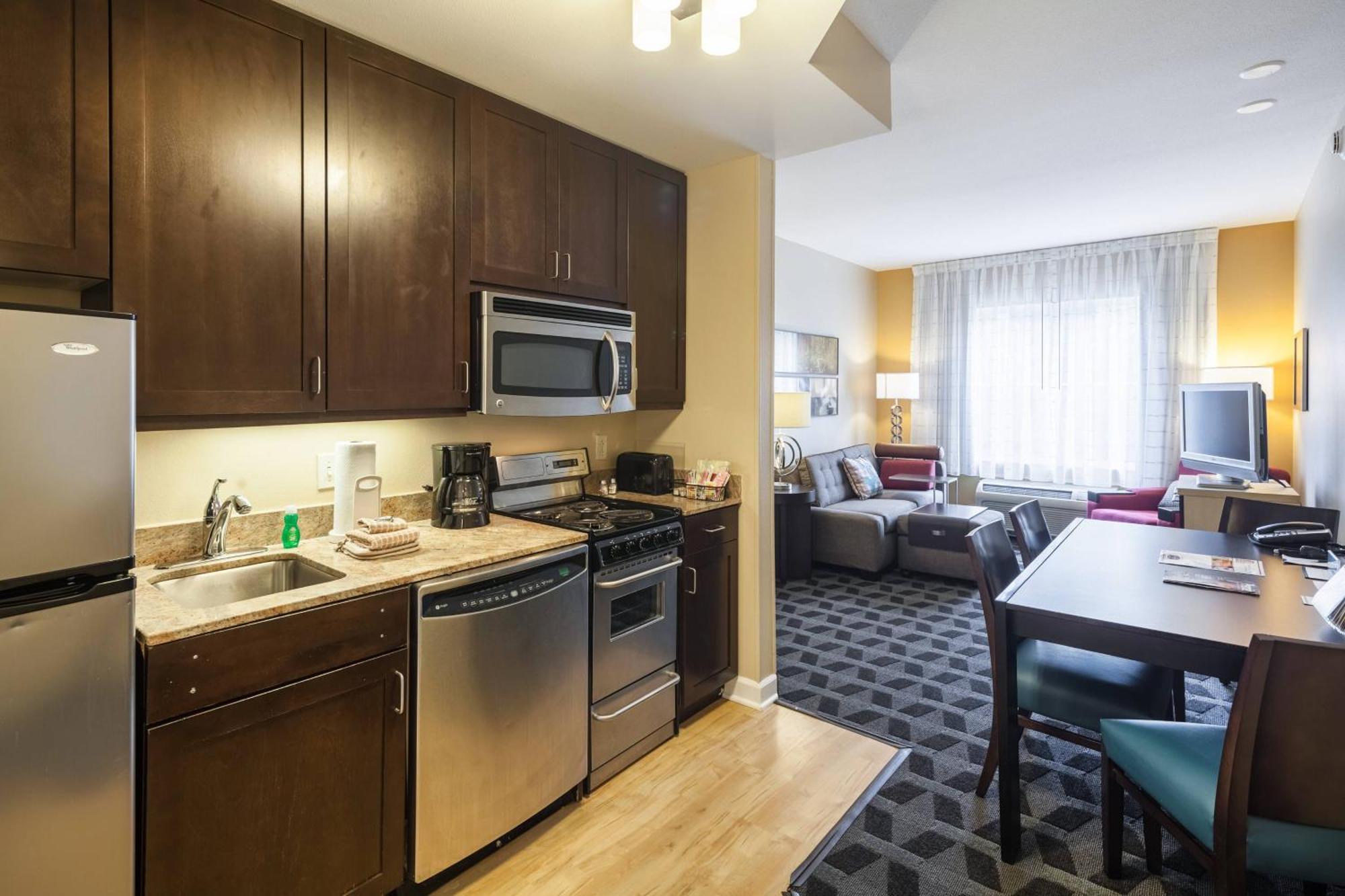 Hotel Towneplace Butler Boulevard 3*