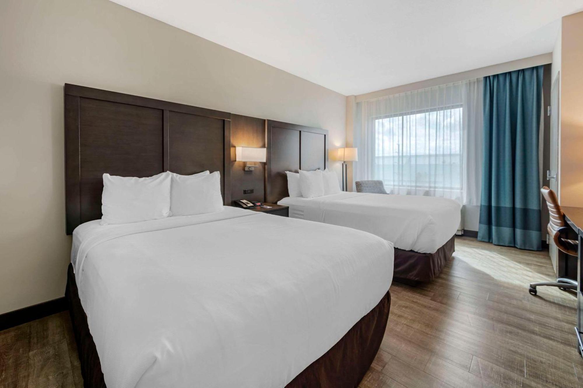 Hotel Comfort & Miami International Airport 3*