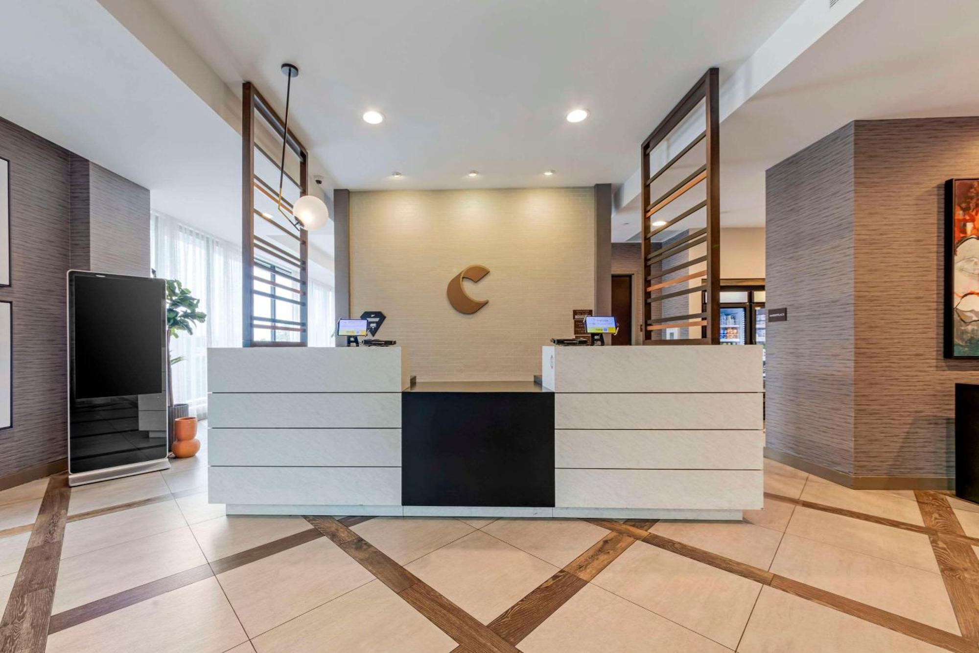 Comfort & Miami International Airport Hotel 3*
