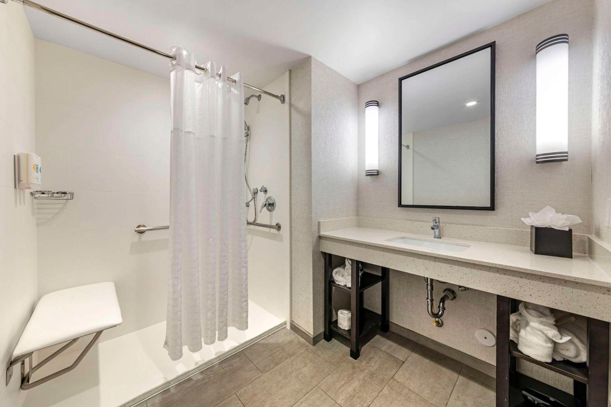 Hotel Comfort & Miami International Airport 3*