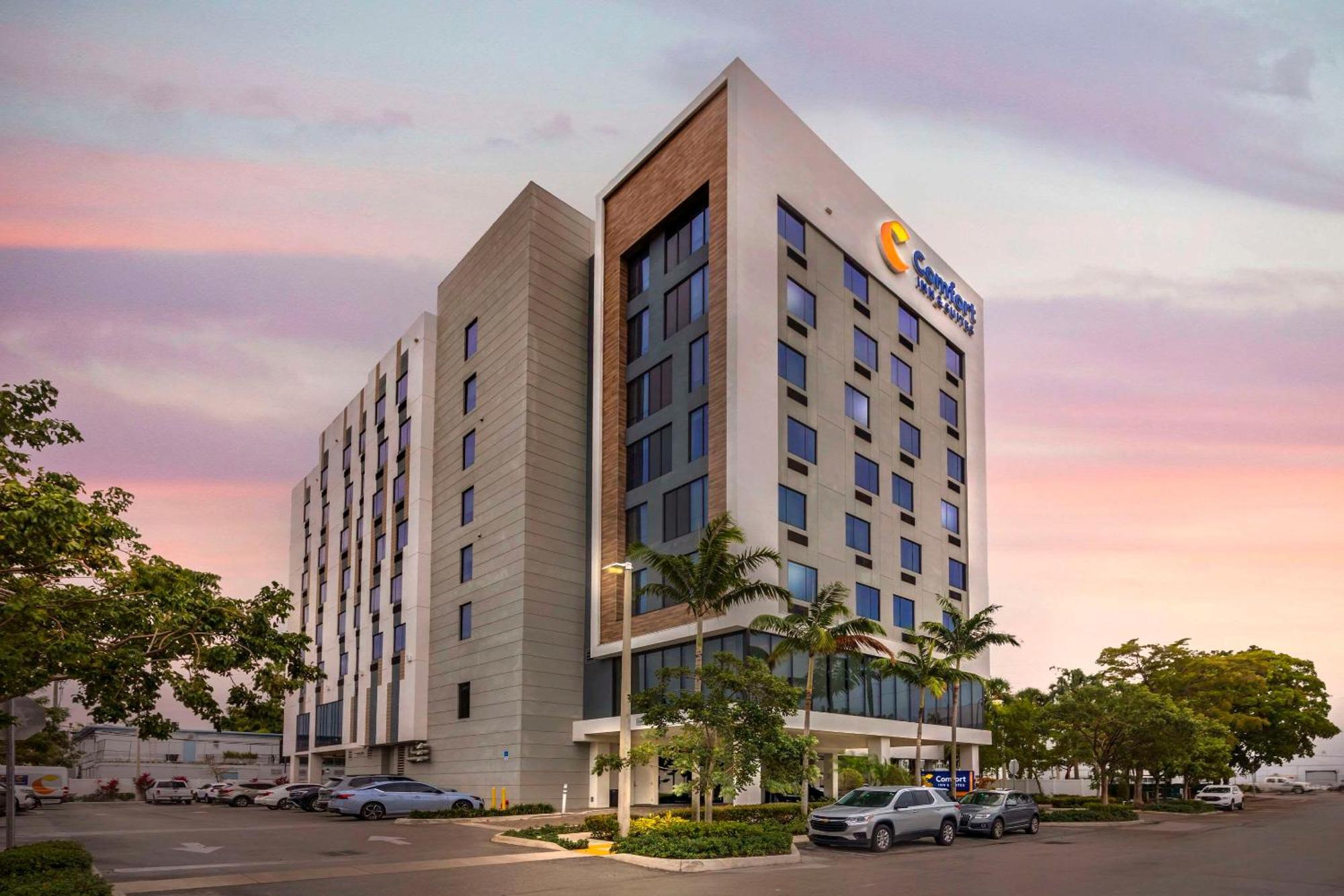 Comfort & Miami International Airport Hotel Miami Springs
