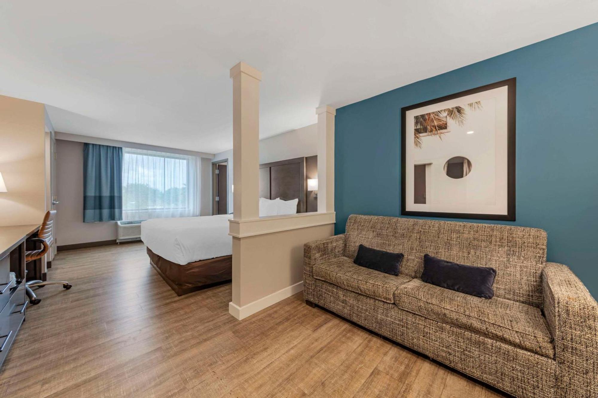 Hotel Comfort & Miami International Airport