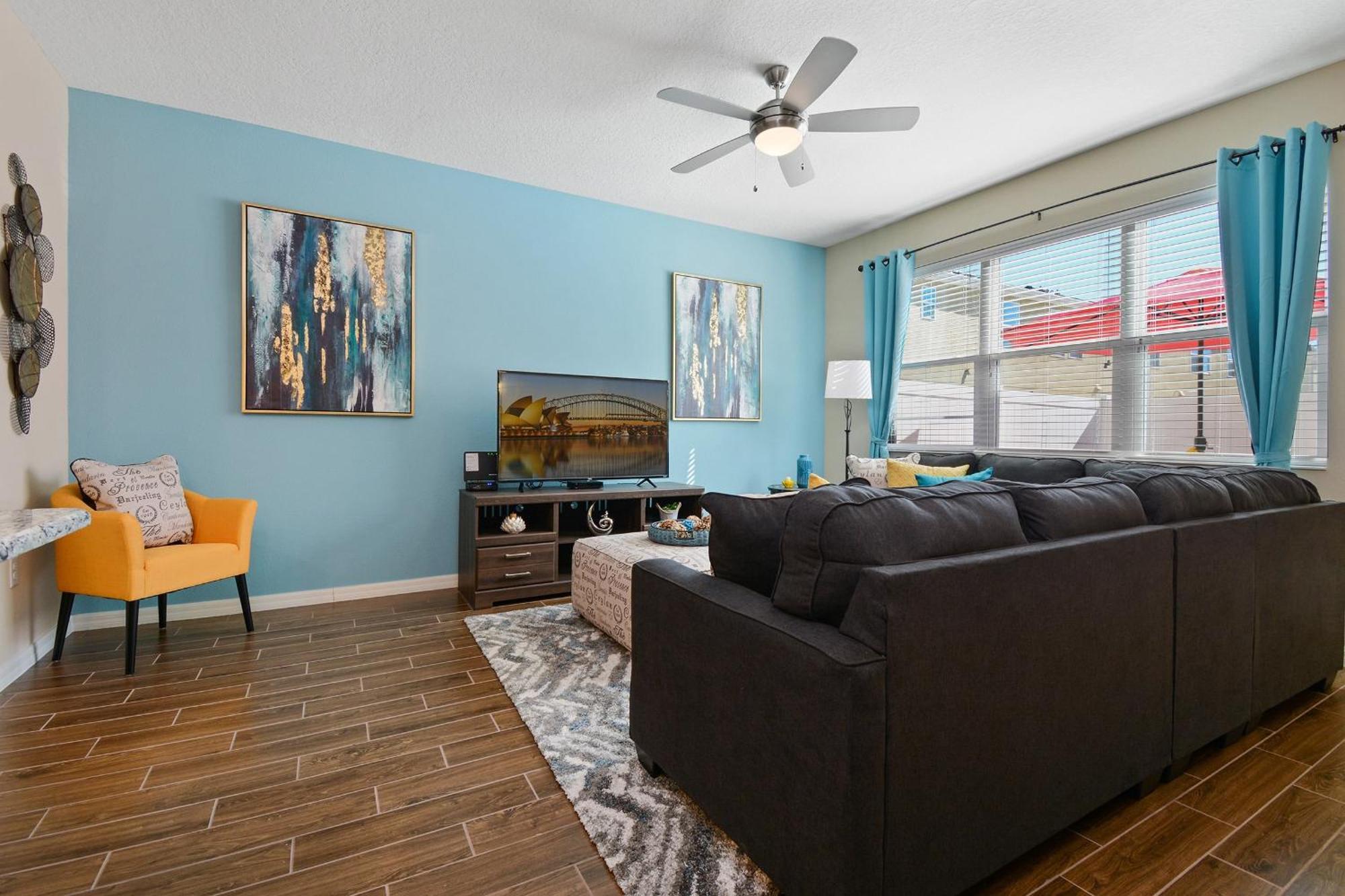 Family Friendly 4 Bedroom Close To 5148 *