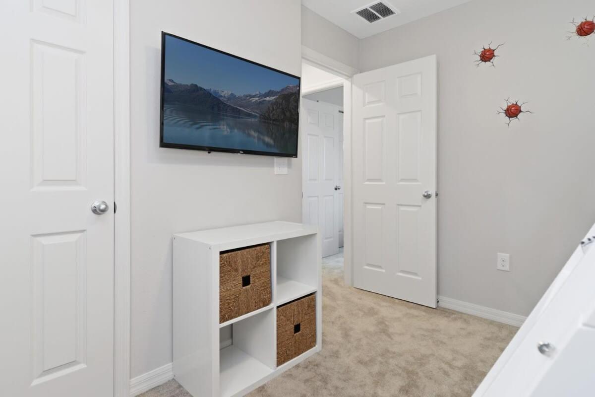 Four Bedroom With Gameroom 5150a Holiday home Kissimmee