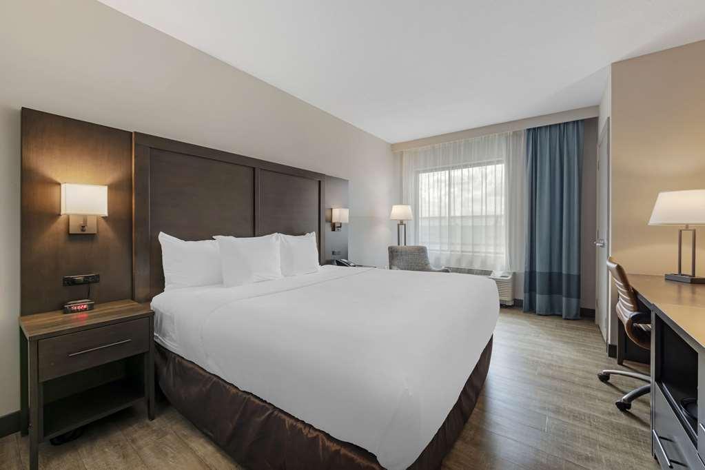 Comfort & Miami International Airport Hotel