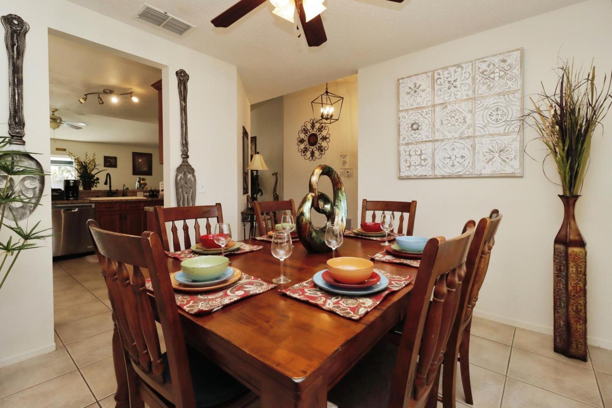 Ideal For Couples Or Families Looking For A Vacation With Private Pool And Yard Holiday home