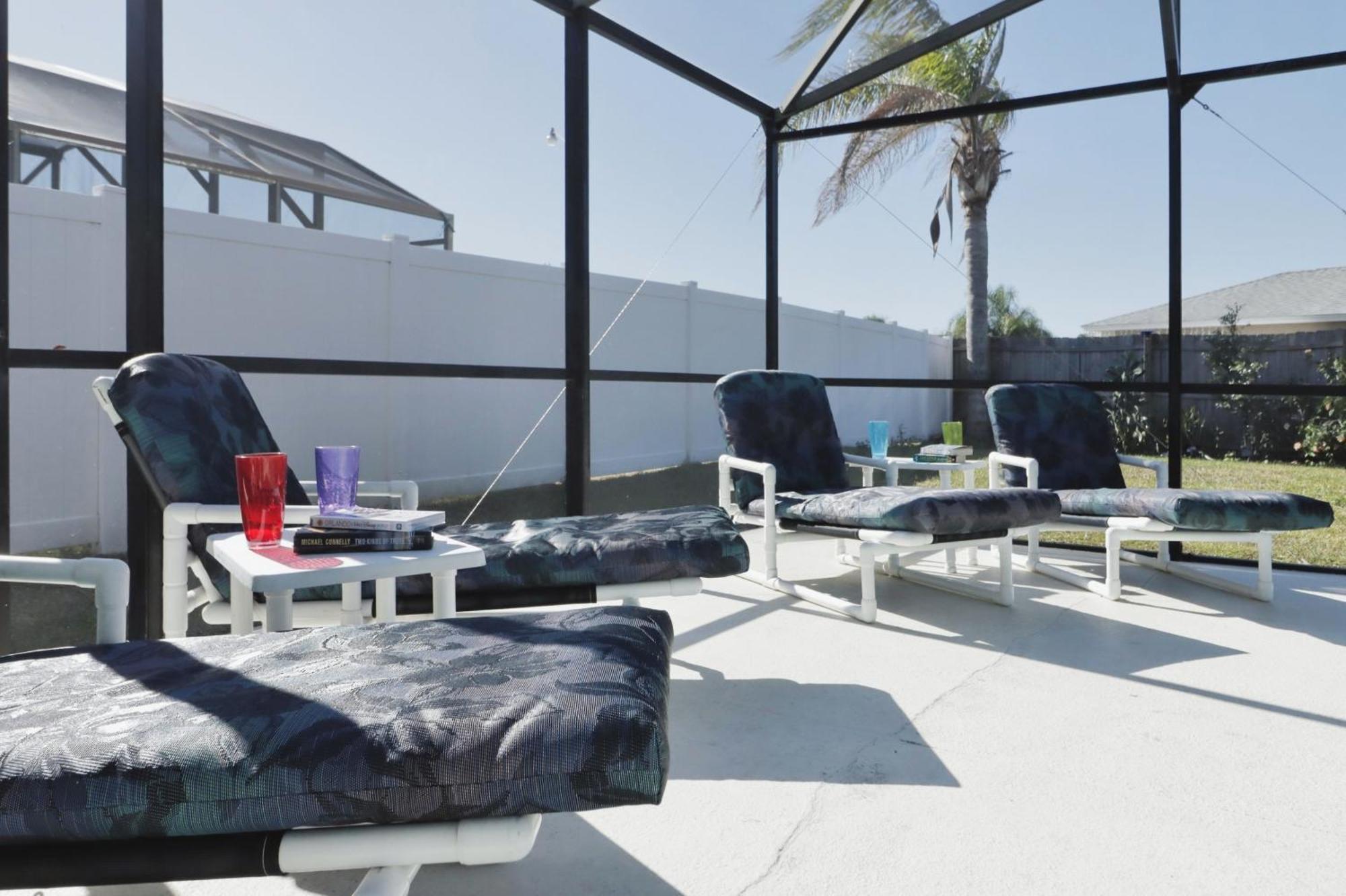 Ideal For Couples Or Families Looking For A Vacation With Private Pool And Yard Holiday home