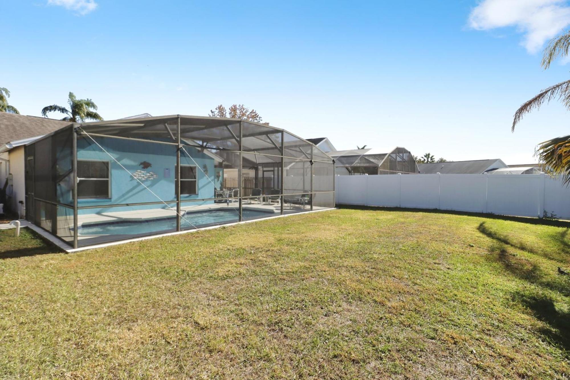 Ideal For Couples Or Families Looking For A Vacation With Private Pool And Yard *