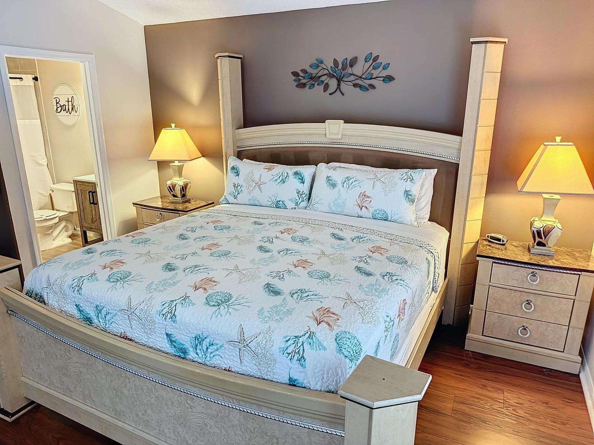 Mickeys Movie House, 2 Masters, Pool And Spa Holiday home *