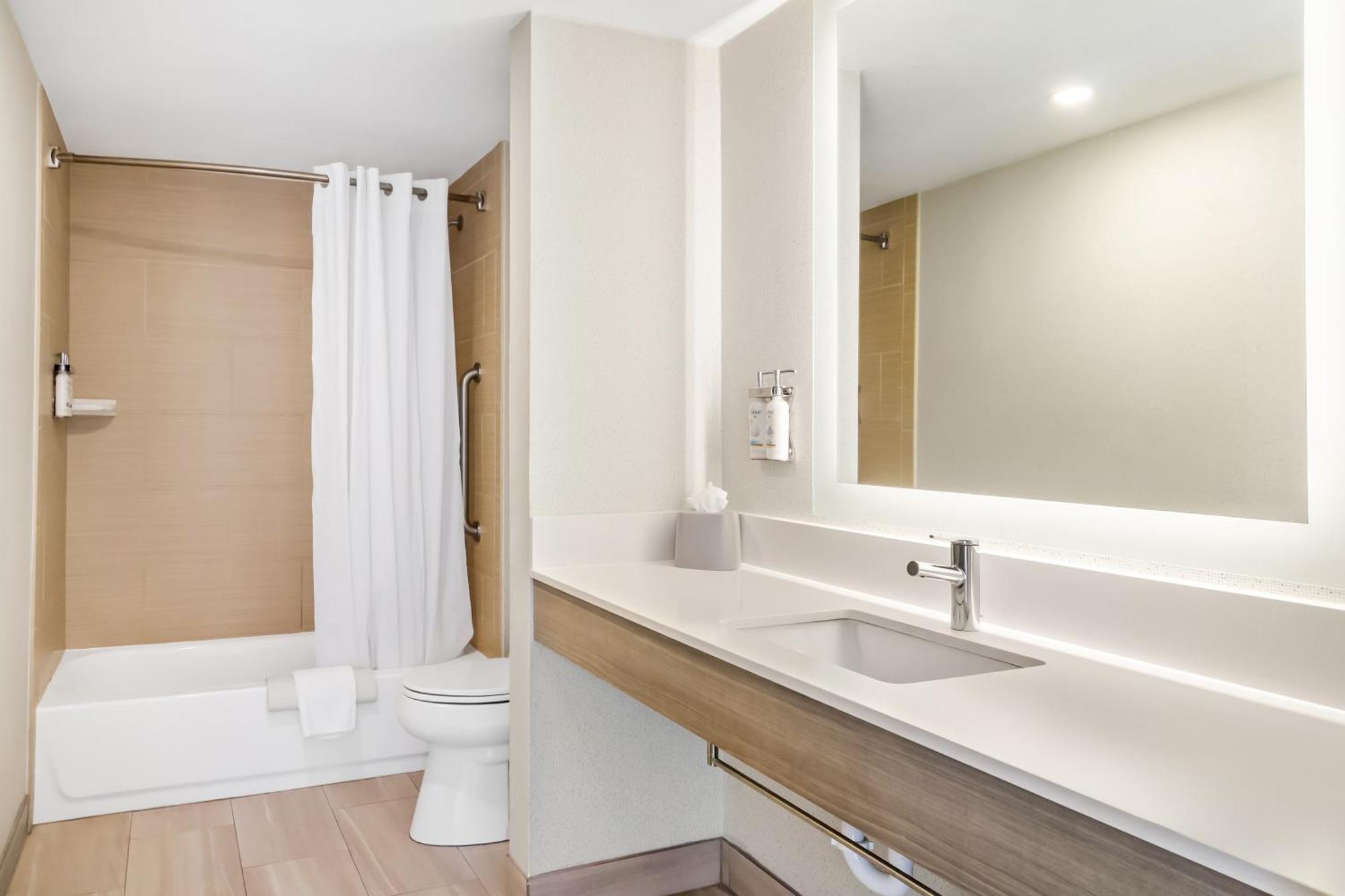 Express & South East - Medical Center Area By Ihg 2*