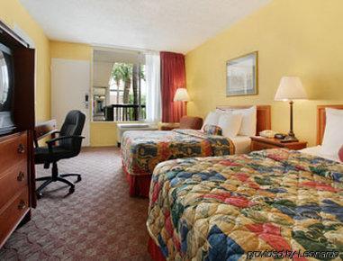 Hotel Ramada By Wyndham Near I-4 Altamonte Springs