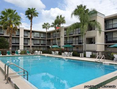 Hotel Ramada By Wyndham Near I-4