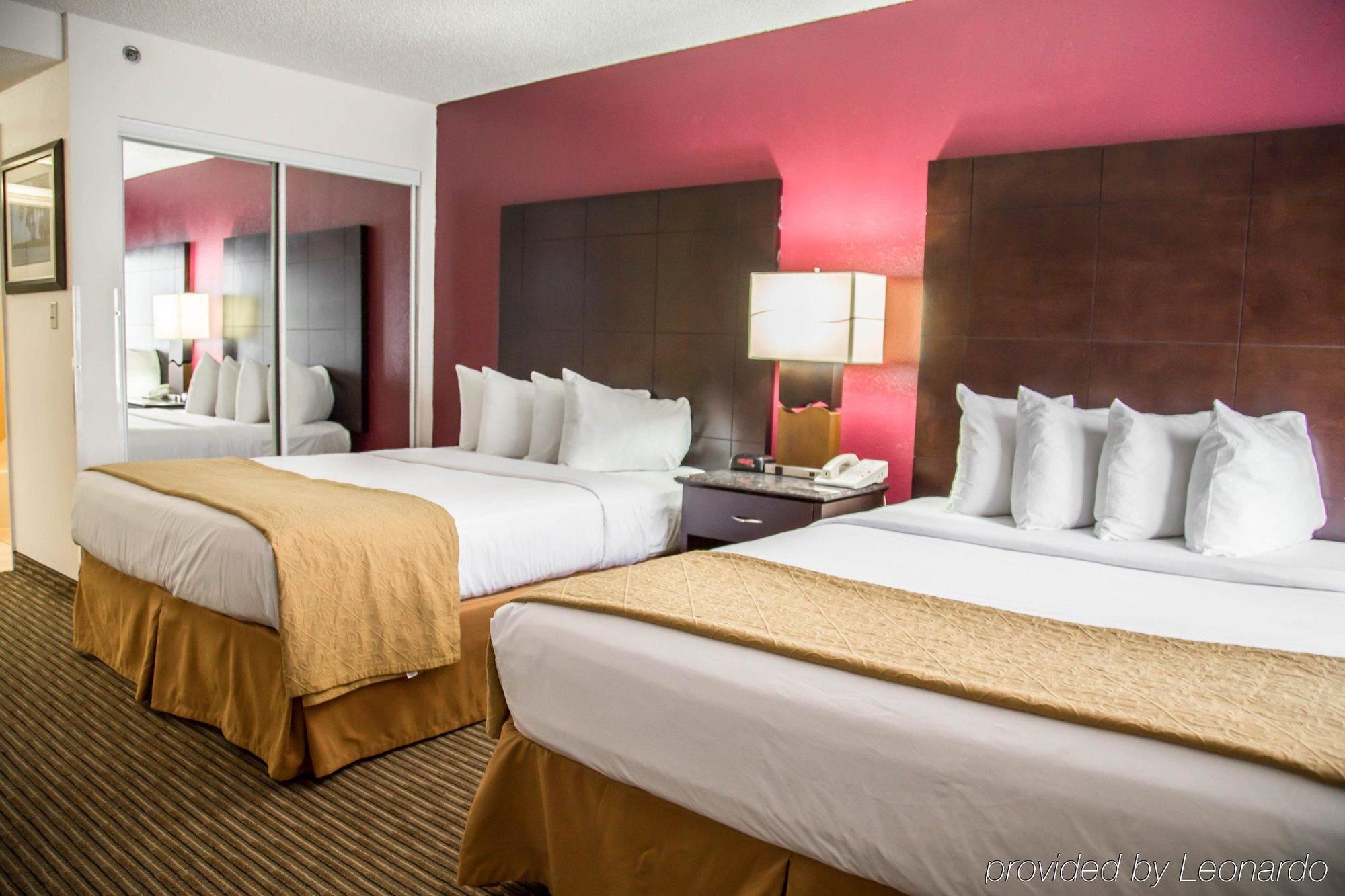 Surestay By Western Orlando Buena Vista Lake Buena Vista