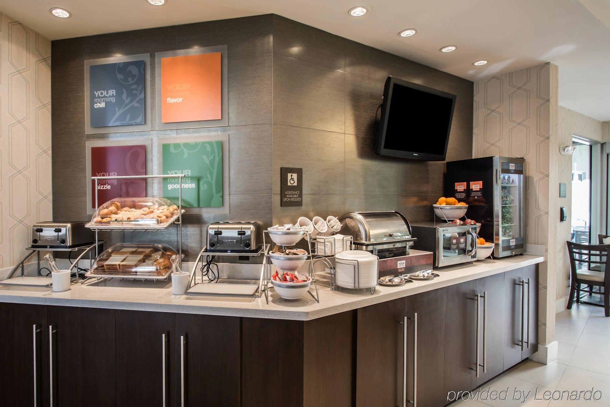Comfort Miami Airport North Hotel 3*