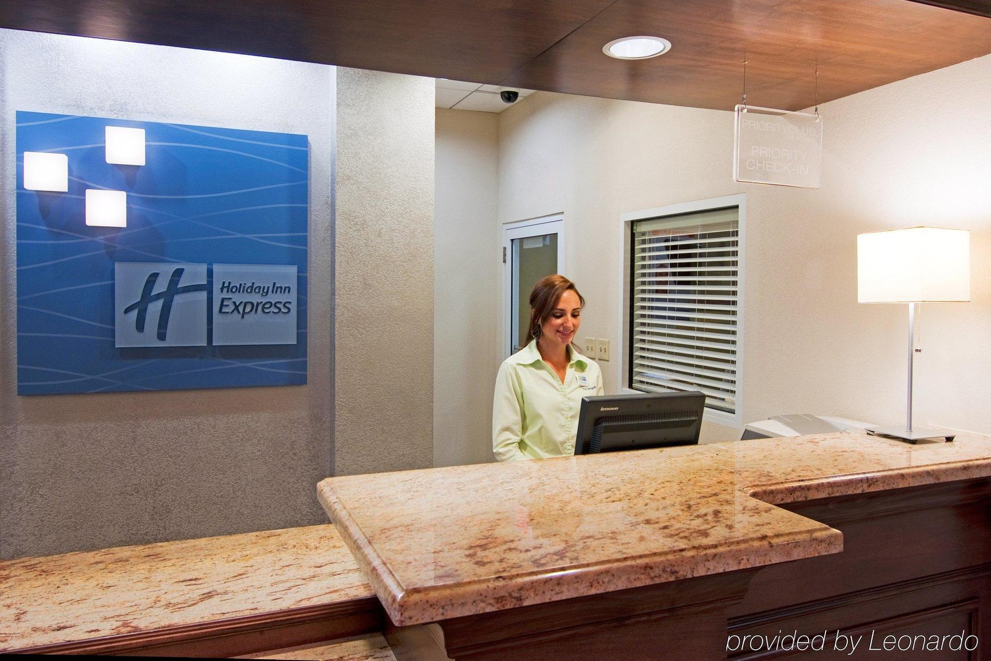 Express & Miami By Ihg Kendall