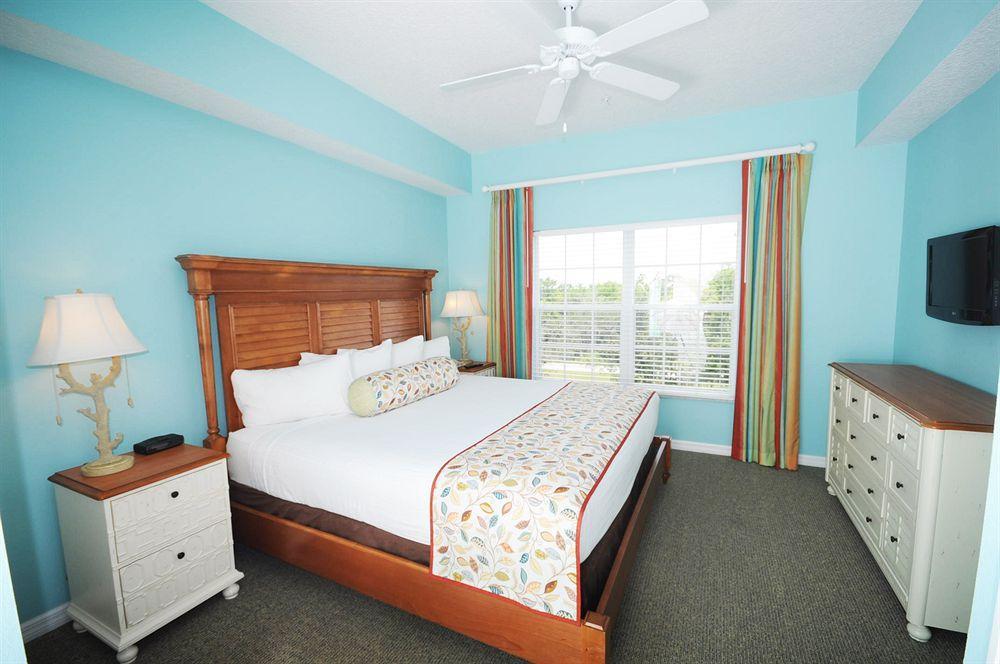 Barefoot'n Resort