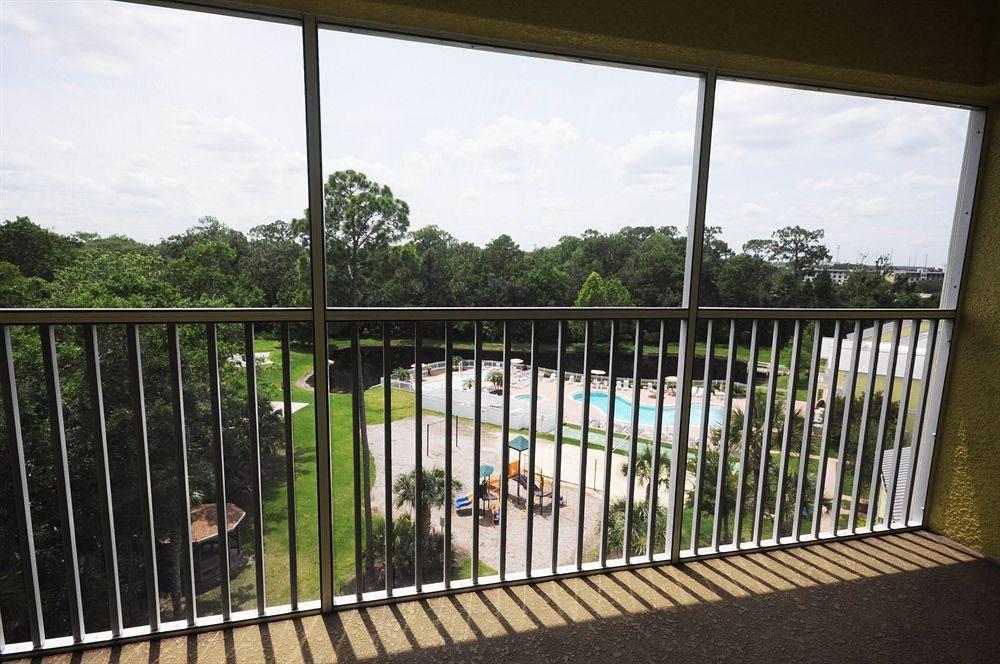 Barefoot'n Resort 3*