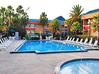 Garnet & Hotel 3*