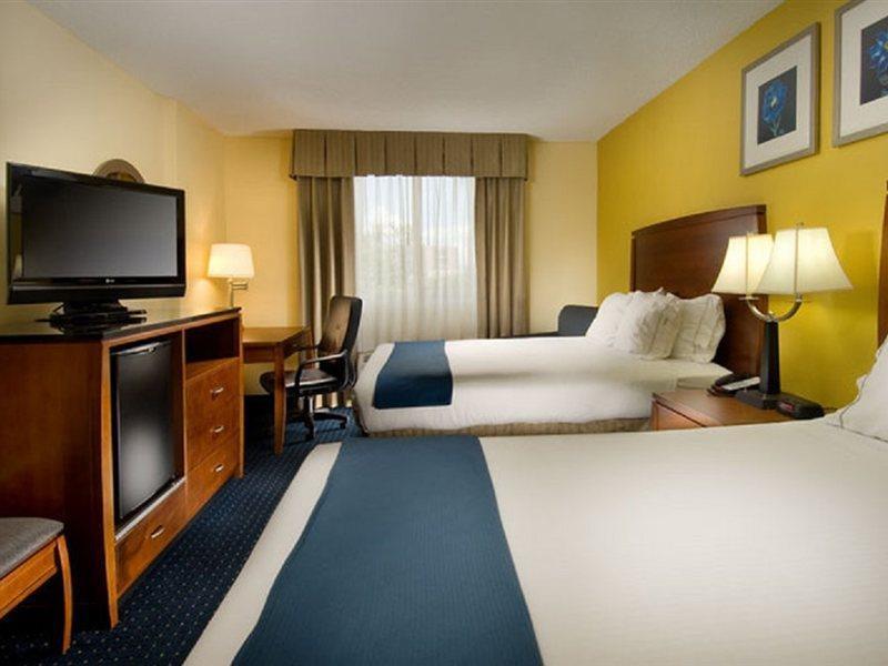 Hotel Express Miami Airport Area By Ihg