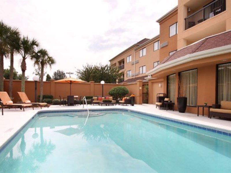Courtyard By Marriott Airport/ Northeast