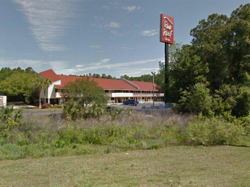 Motel Red Roof Airport 2*