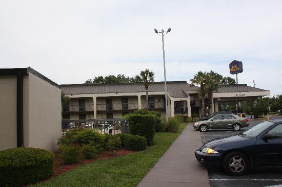 Days By Wyndham Airport Jacksonville