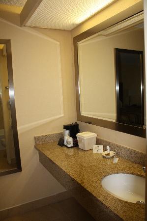 Hotel Days By Wyndham Airport