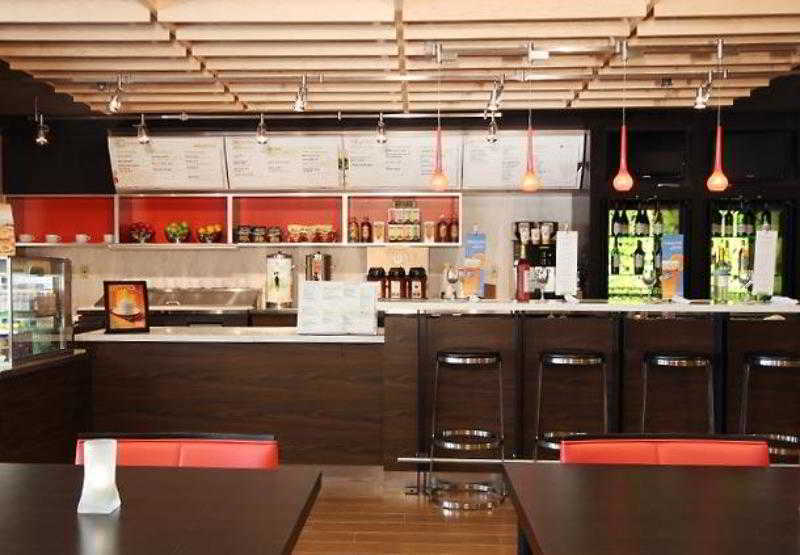 Hotel Courtyard By Marriott Airport/ Northeast