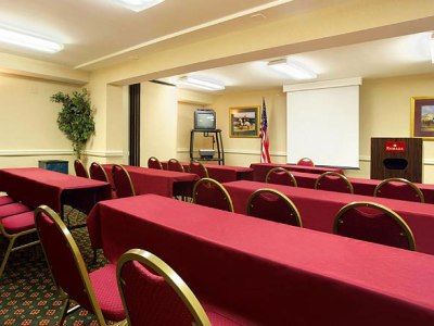 Ramada By Wyndham Near I-4 Hotel 3*
