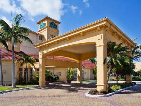 Hotel La Quinta By Wyndham Miami Airport West 3*